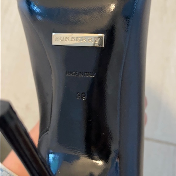 Burberry open toe boots - Picture 6 of 7